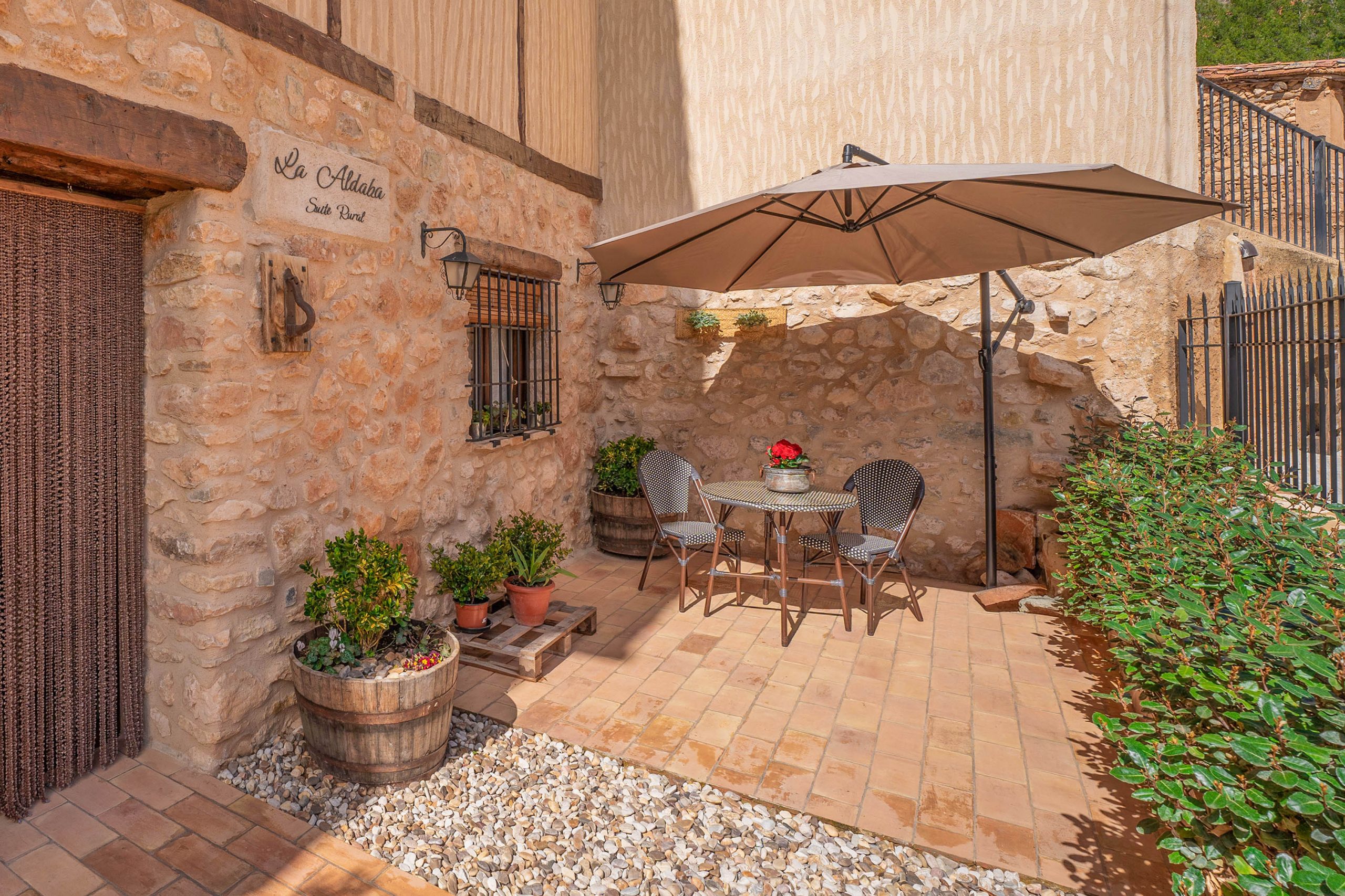 La Aldaba -  foto del jardín exterior