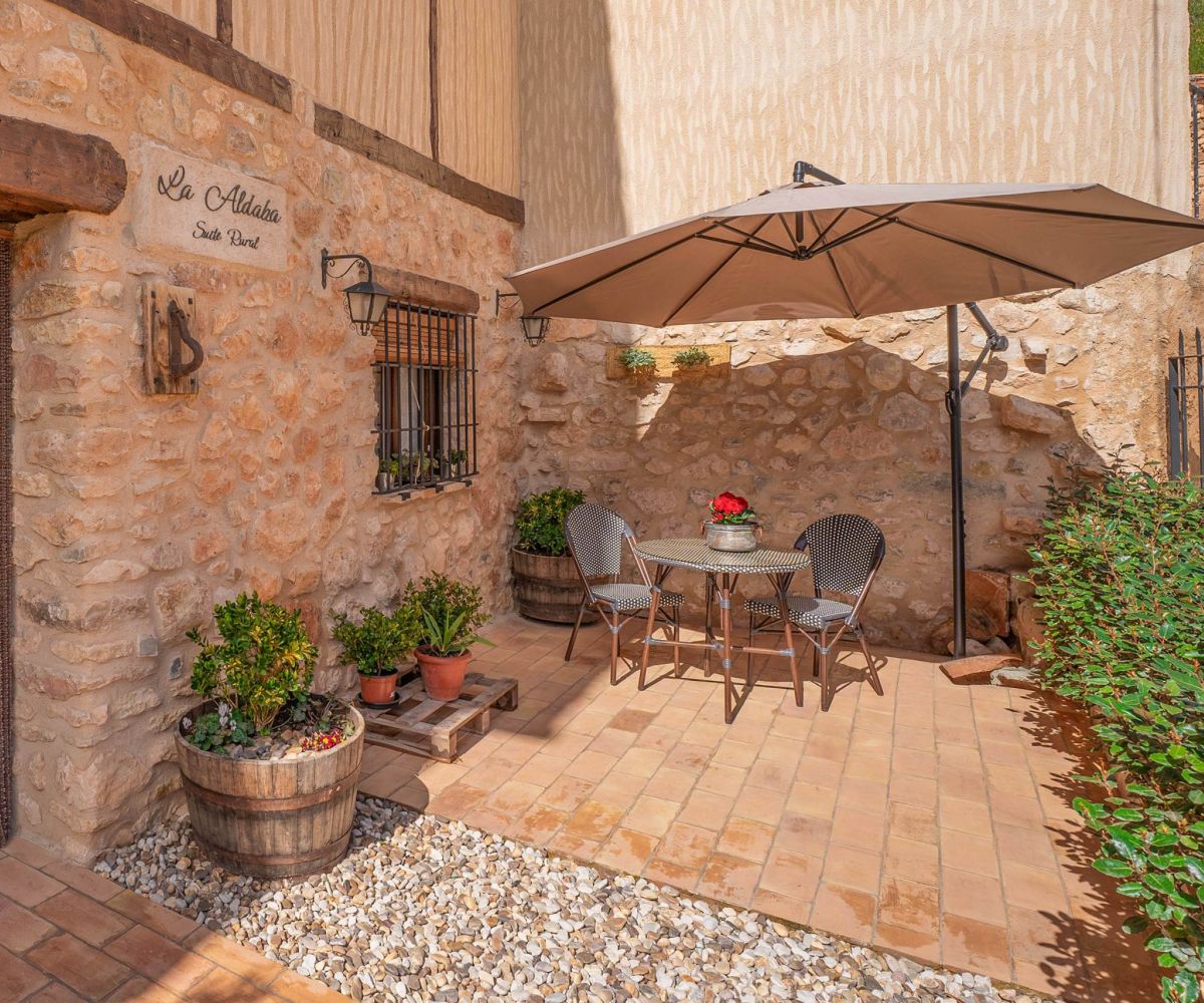 La Aldaba -  foto del jardín exterior